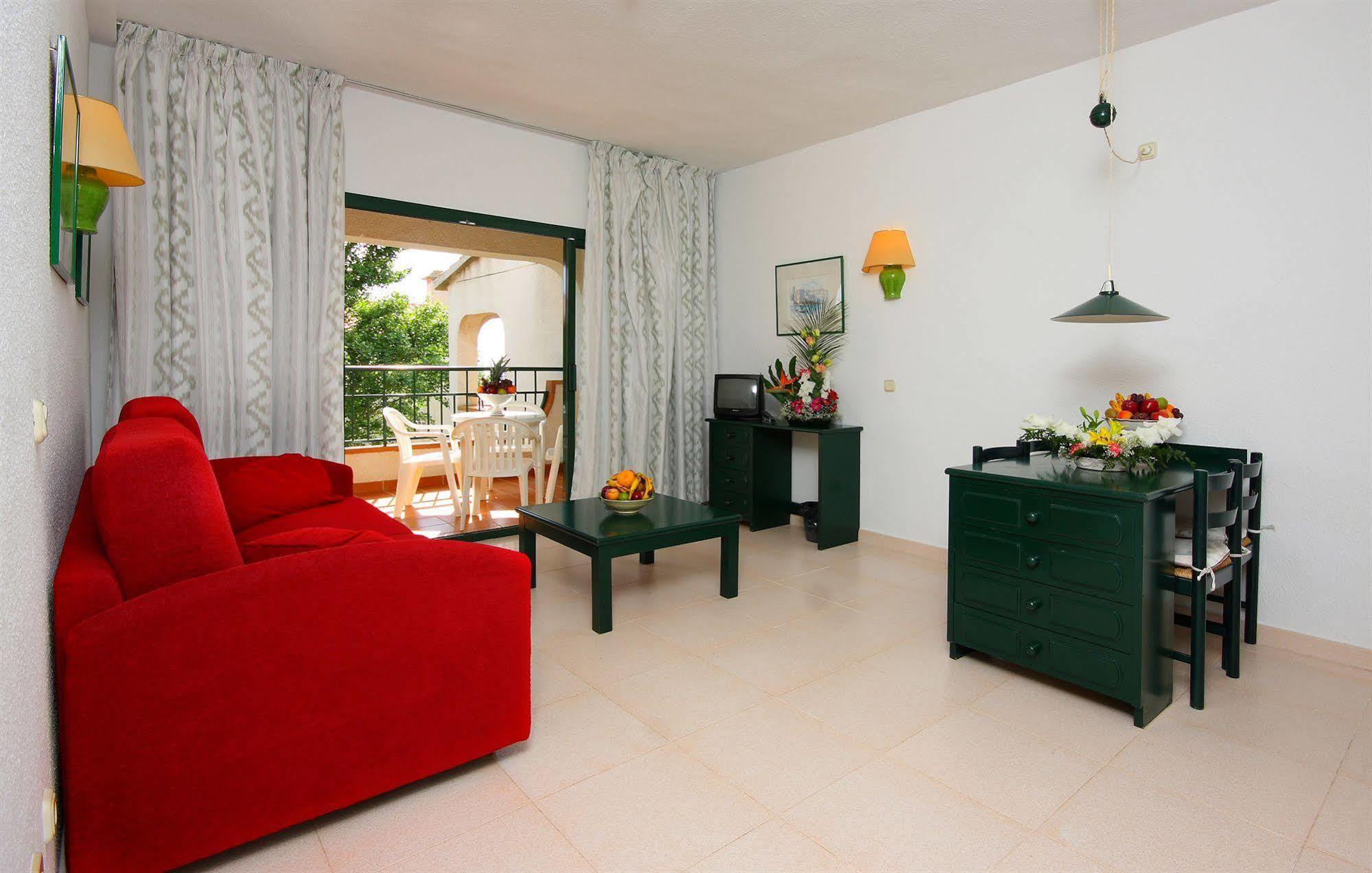 Son Bou Apartments מראה חיצוני תמונה