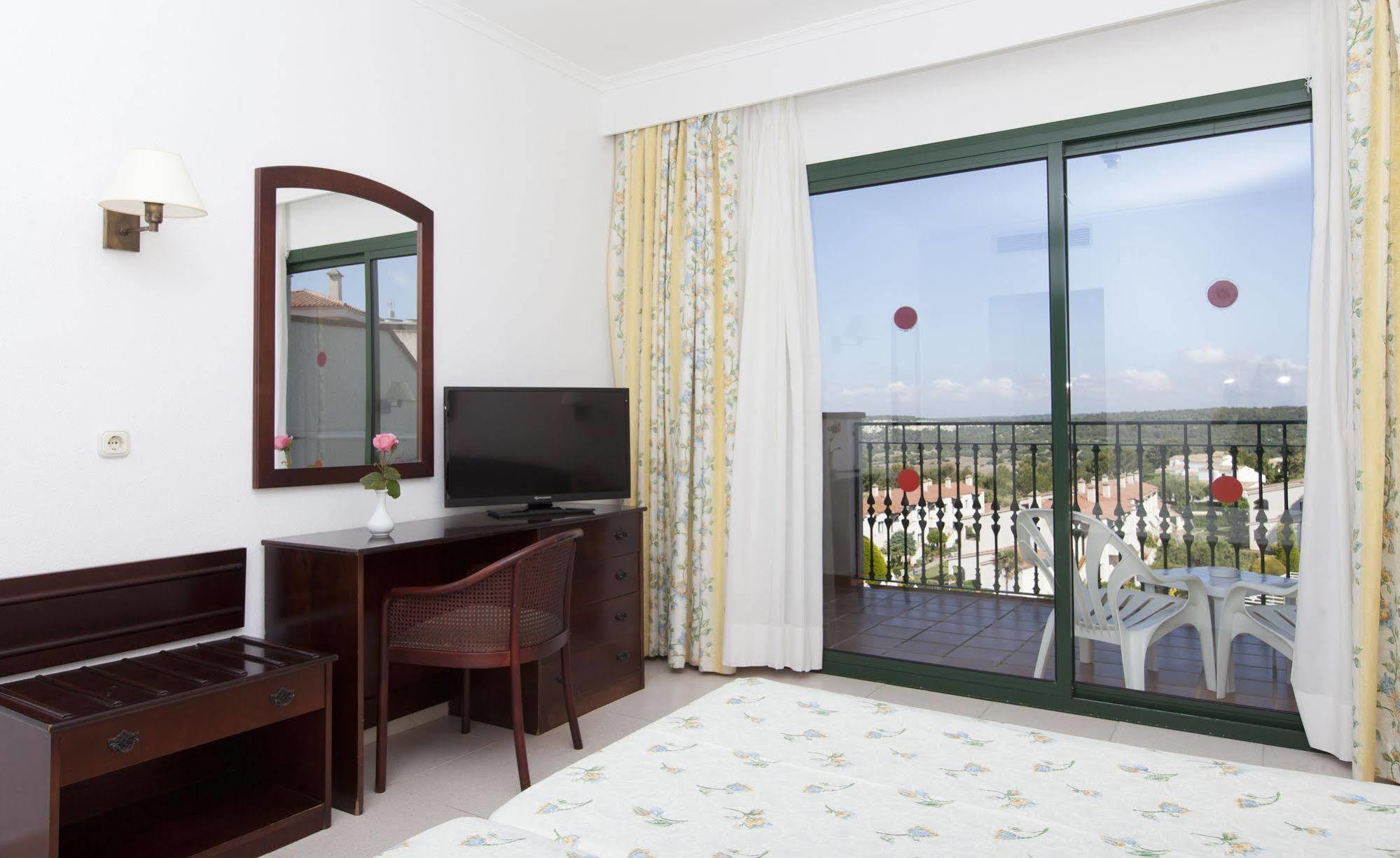 Son Bou Apartments מראה חיצוני תמונה